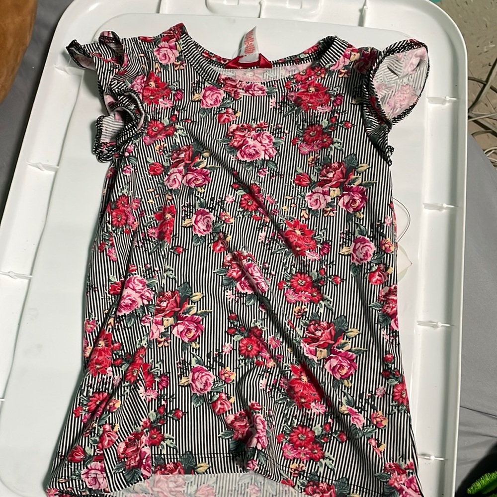 Floral girls blouse